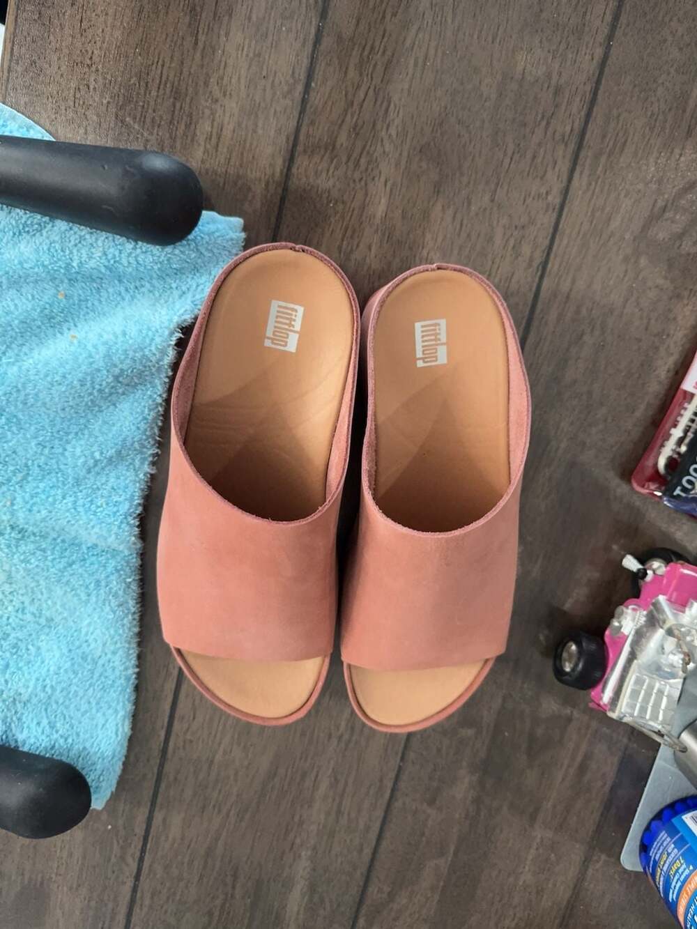 Fitflop Shuv Nubuck Slide Sandal In Pinkish Beige.  Size 8.  New.